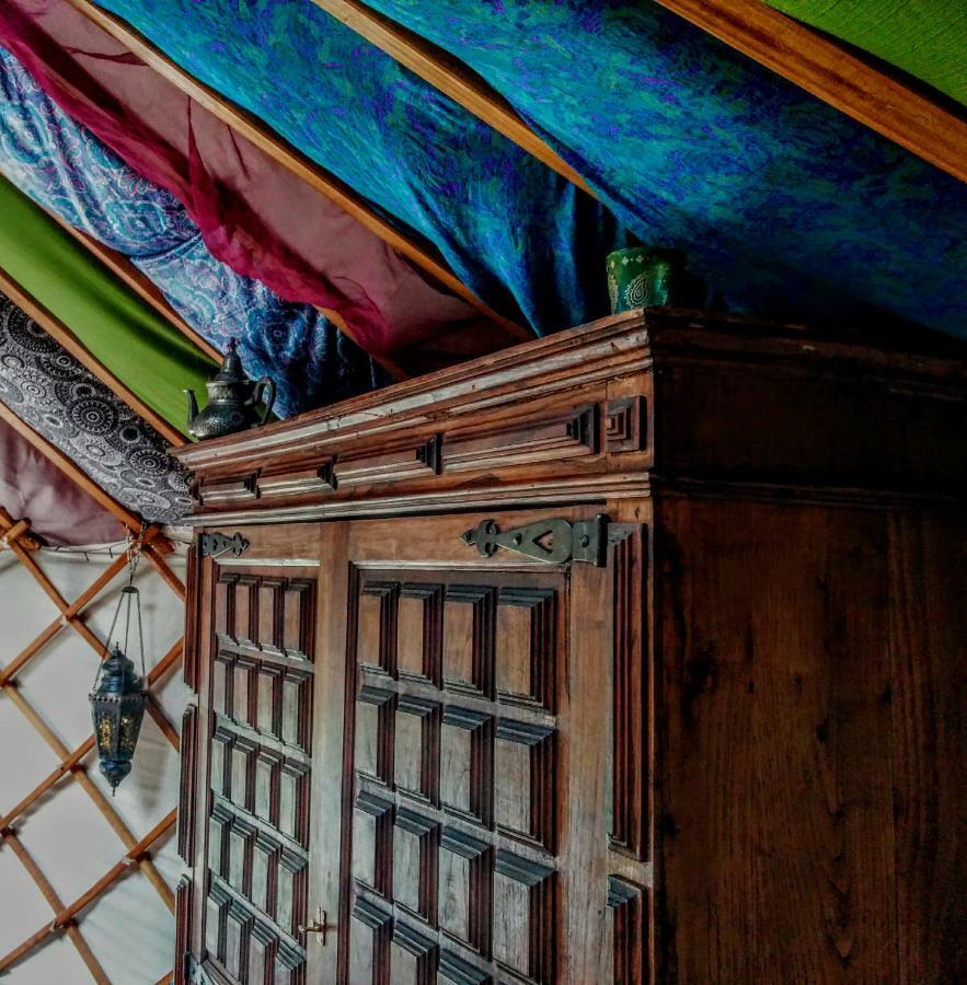 Star Gazing Luxury Yurt With River Views, Off Grid Eco Living Vale do Barco Eksteriør billede